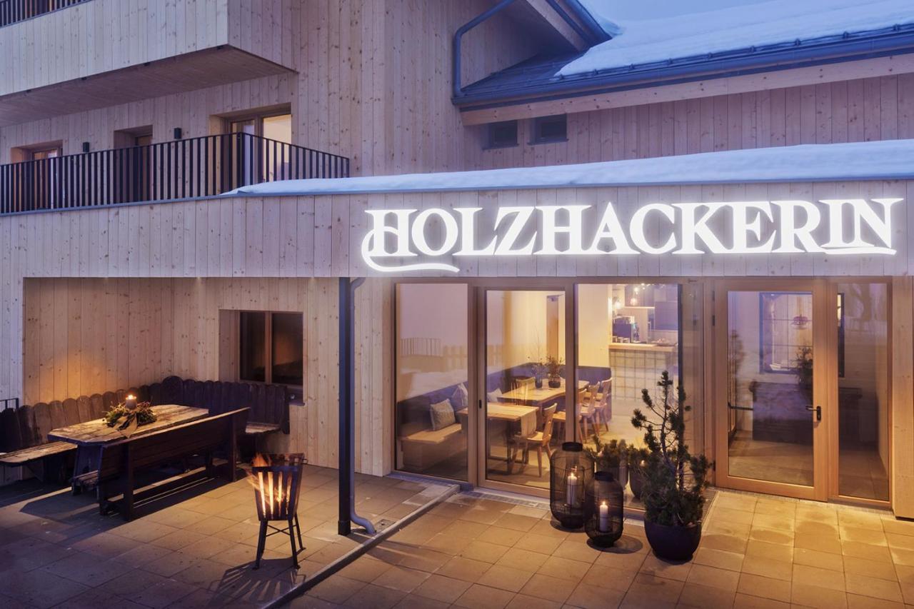Holzhackerin - The Charming Haus Am Berg Aparthotel Schladming Exterior photo