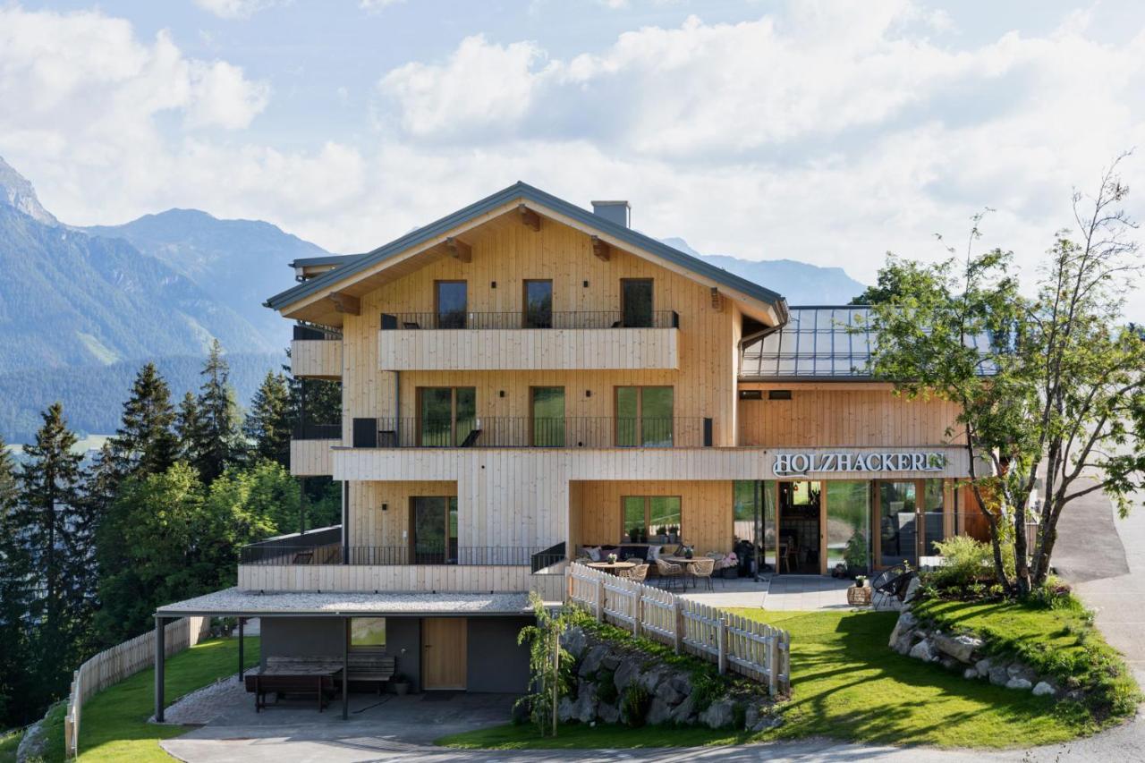 Holzhackerin - The Charming Haus Am Berg Aparthotel Schladming Exterior photo
